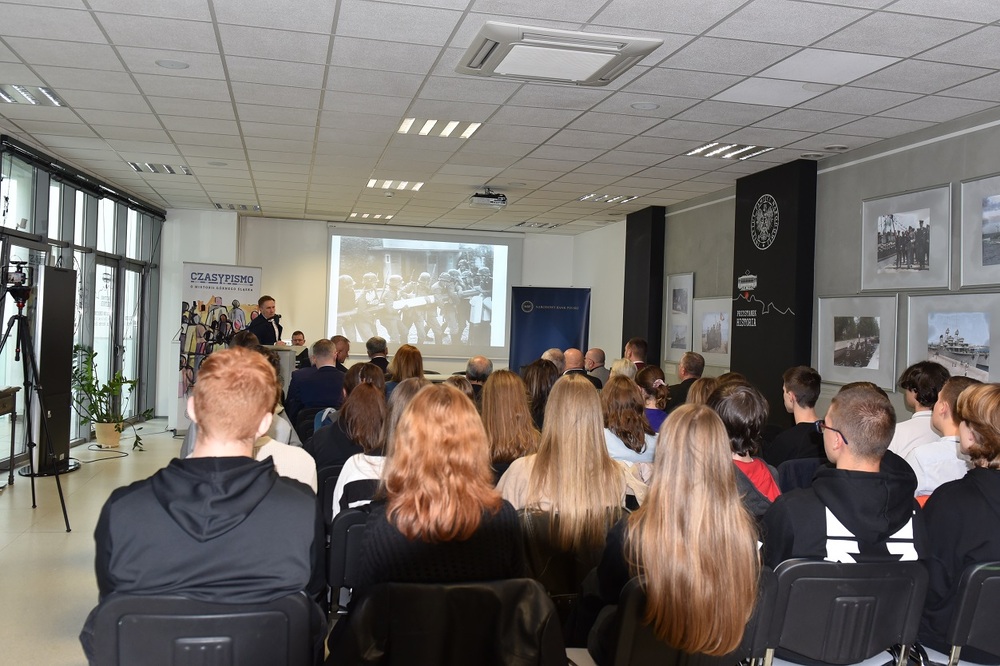 Prezentacja monety okolicznościowej „Sowiecka agresja na Polskę – 17 IX 1939 r.”. Fot. Monika Kobylańska/IPN