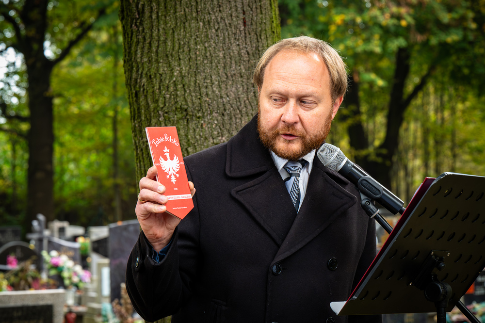 Uroczystość oznaczenia grobu powstańca śląskiego znakiem pamięci „Tobie Polsko” – Piasek, 24 października 2023. Fot.: IPN K. Łojko