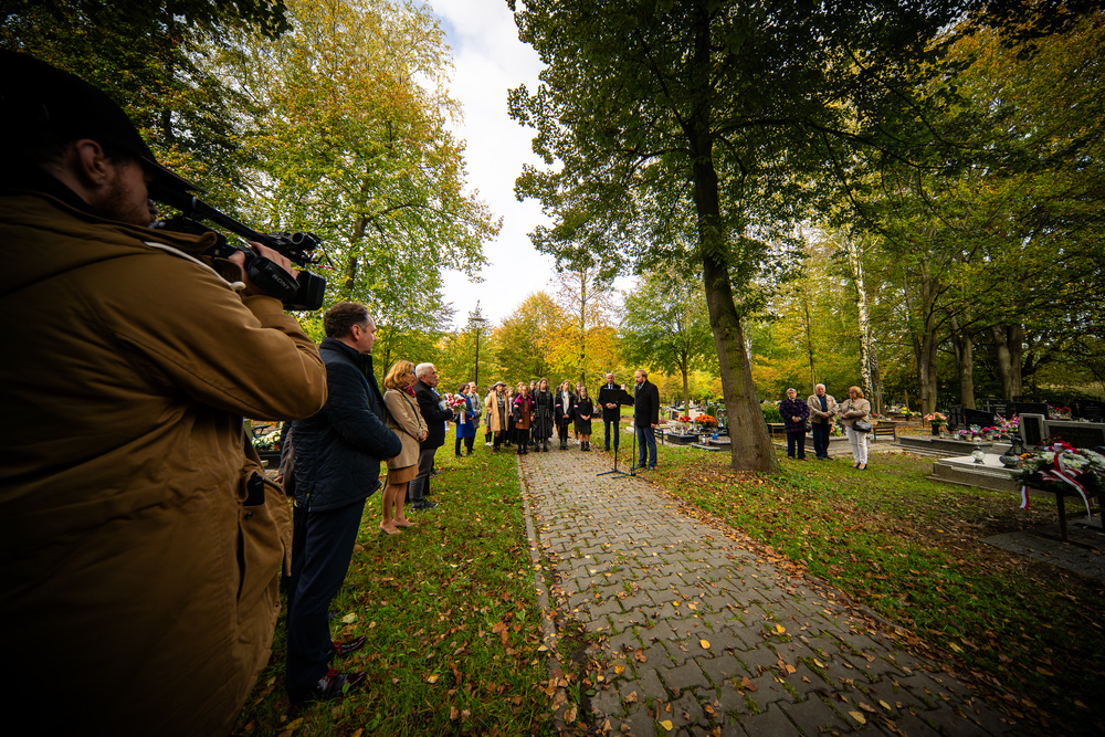 Uroczystość oznaczenia grobu powstańca śląskiego znakiem pamięci „Tobie Polsko” – Piasek, 24 października 2023. Fot.: IPN K. Łojko