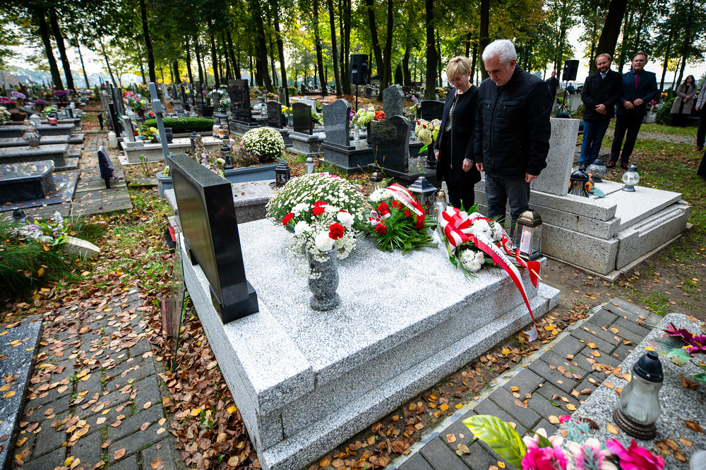 Uroczystość oznaczenia grobu powstańca śląskiego znakiem pamięci „Tobie Polsko” – Piasek, 24 października 2023. Fot.: IPN K. Łojko