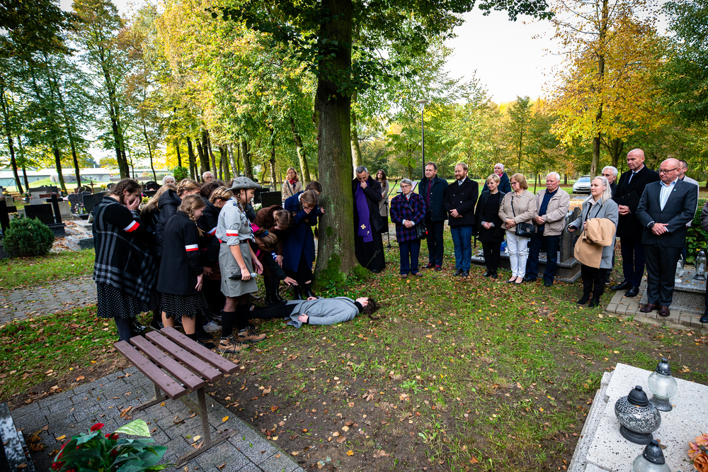 Uroczystość oznaczenia grobu powstańca śląskiego znakiem pamięci „Tobie Polsko” – Piasek, 24 października 2023. Fot.: IPN K. Łojko