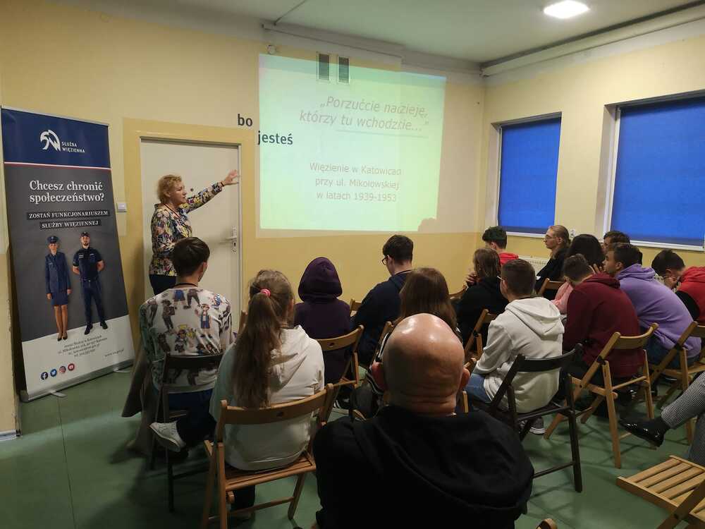 Zajęcia edukacyjne „Porzućcie nadzieję, którzy tu wchodzicie…” w Areszcie Śledczym w Katowicach. ppor. Daria Czajka