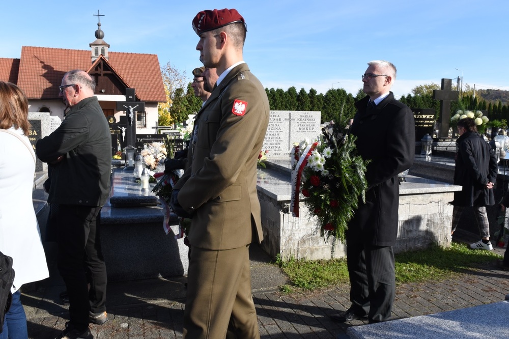 Pogrzeb ppłk. Władysława Foksy, żołnierz zgrupowania Narodowych Sił Zbrojnych. Fot. Monika Kobylańska/IPN