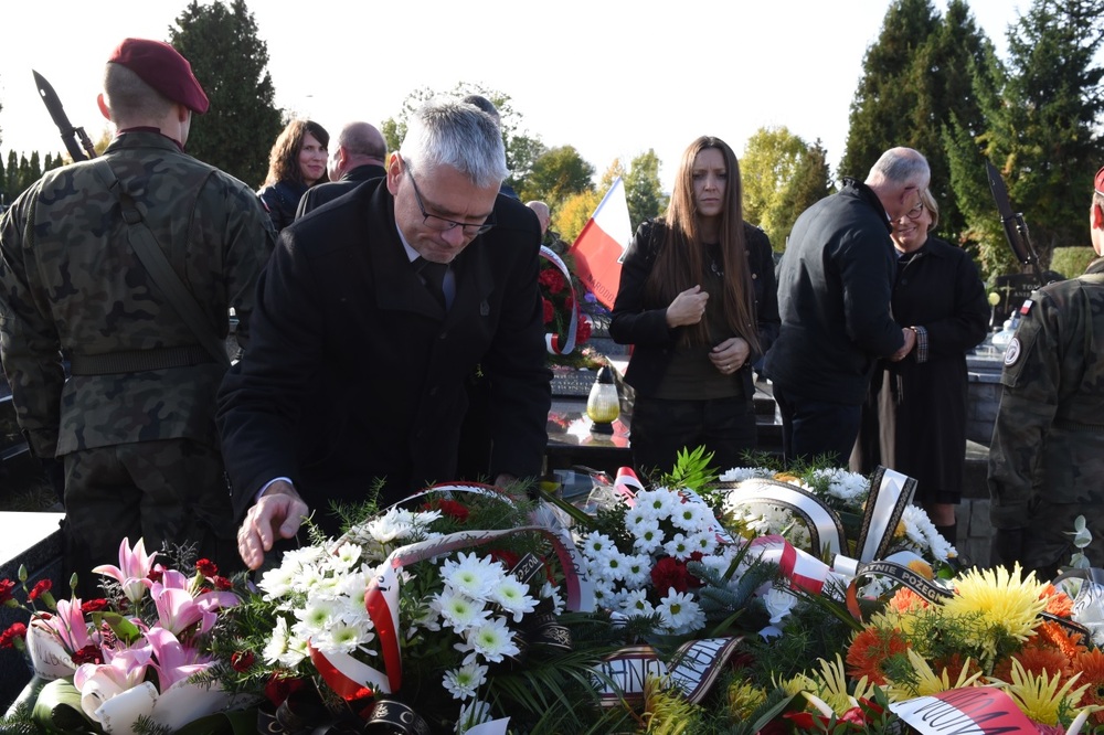 Pogrzeb ppłk. Władysława Foksy, żołnierz zgrupowania Narodowych Sił Zbrojnych. Fot. Monika Kobylańska/IPN