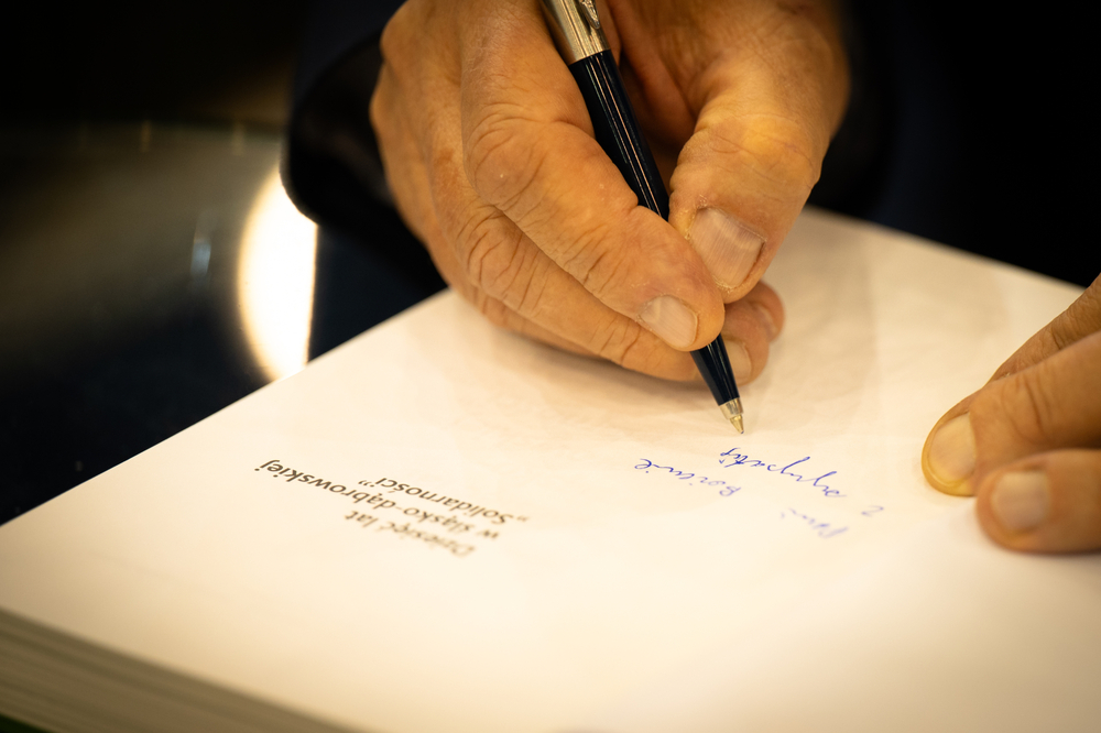 Promocja książki Michała Lutego „Dziesięć lat w Śląsko-Dąbrowskiej »Solidarności«. Wspomnienia z lat 1980–1990“. Fot. Krzysztof Łojko/IPN