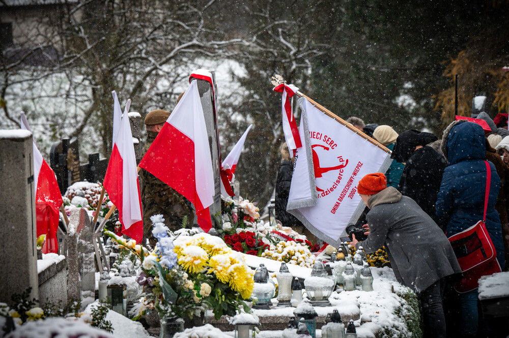 Odsłonięcie grobu powstańca styczniowego ppor. Jakuba Śliża – Żywiec, 25 listopada 2023. Fot.: IPN K. Łojko