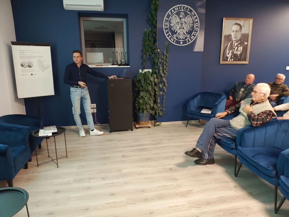 Wykład dla Częstochowskiego Klubu Seniorów Lotnictwa. Fot. Roman Antonowicz