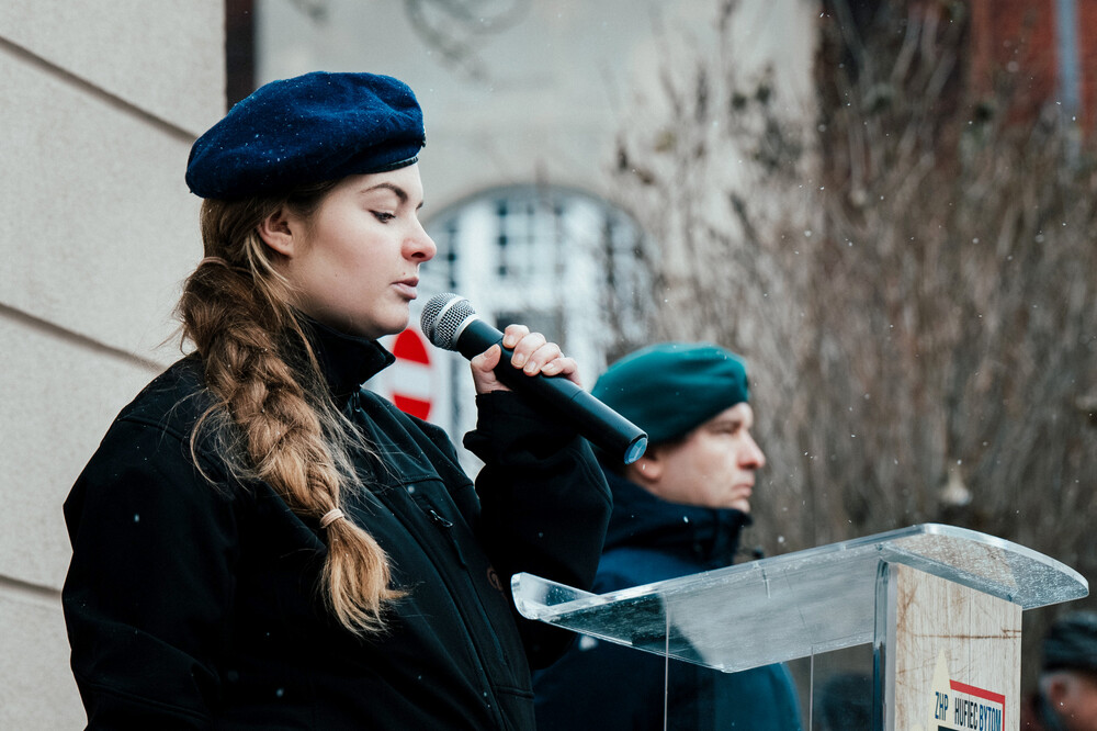 Odsłonięcie tablicy upamiętniającej bytomski dom „Ul“ – Bytom, 1 grudnia 2023. Fot.: IPN K. Łojko