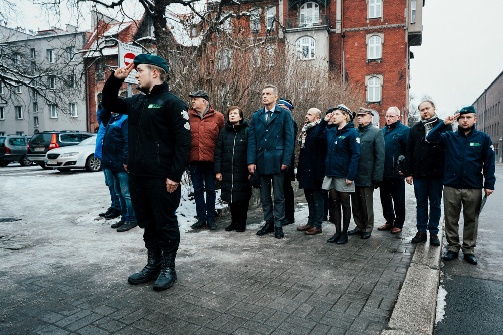Odsłonięcie tablicy upamiętniającej bytomski dom „Ul“ – Bytom, 1 grudnia 2023. Fot.: IPN K. Łojko