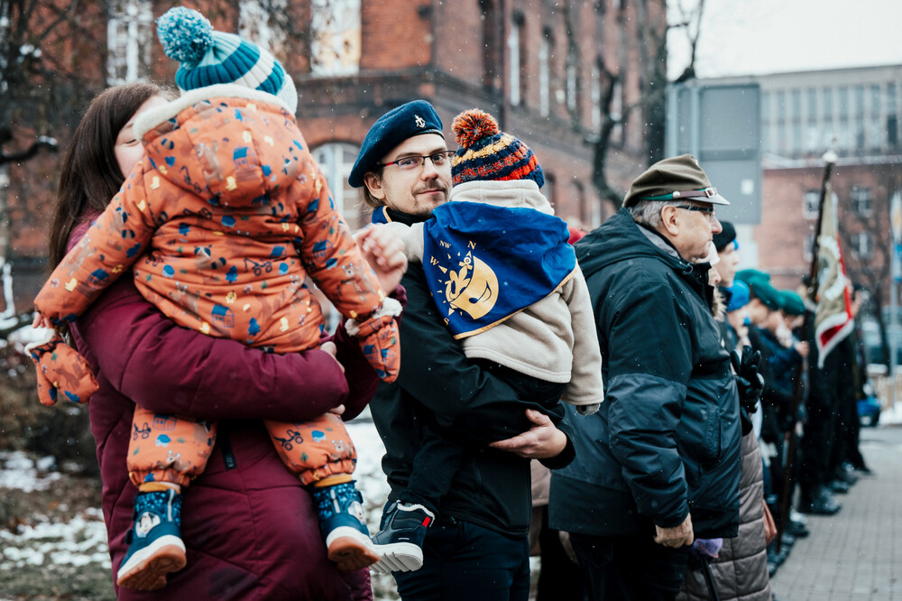 Odsłonięcie tablicy upamiętniającej bytomski dom „Ul“ – Bytom, 1 grudnia 2023. Fot.: IPN K. Łojko