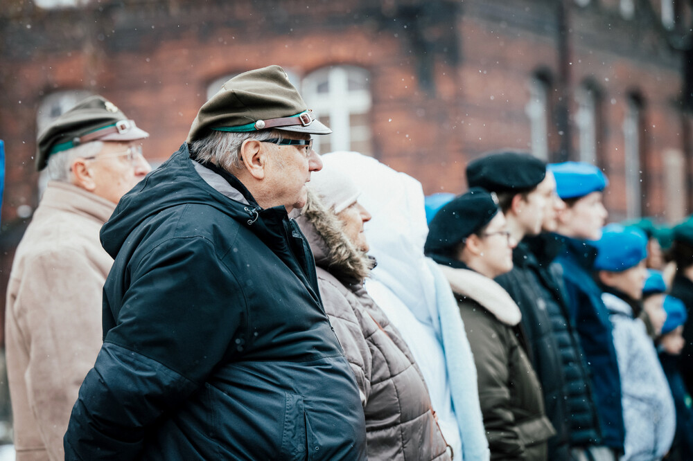 Odsłonięcie tablicy upamiętniającej bytomski dom „Ul“ – Bytom, 1 grudnia 2023. Fot.: IPN K. Łojko