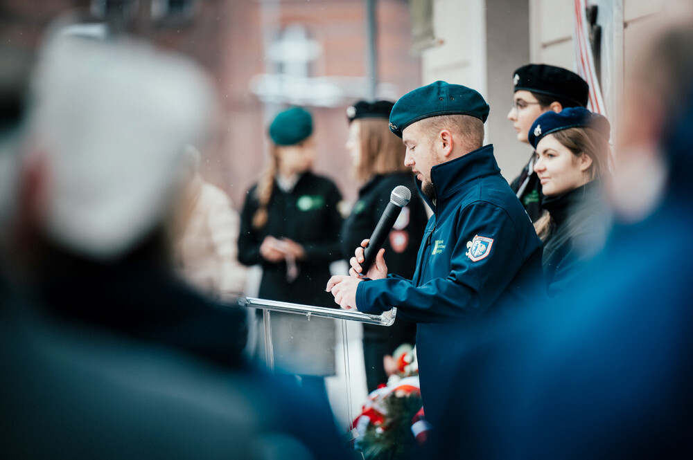 Odsłonięcie tablicy upamiętniającej bytomski dom „Ul“ – Bytom, 1 grudnia 2023. Fot.: IPN K. Łojko