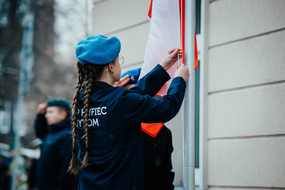 Odsłonięcie tablicy upamiętniającej bytomski dom „Ul“ – Bytom, 1 grudnia 2023. Fot.: IPN K. Łojko