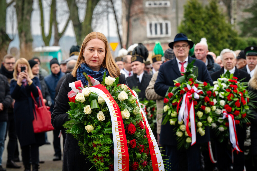 Uroczystość w 42. rocznicę wprowadzenia stanu wojennego w Zabrzu-Zaborzu. Fot. Krzysztof Łojko/IPN