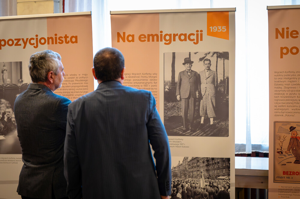 Odsłonięcie tablicy upamiętniającej Rudolfa Kornkego – Chorzów, 15 grudnia 2023. Fot.: IPN K. Łojko