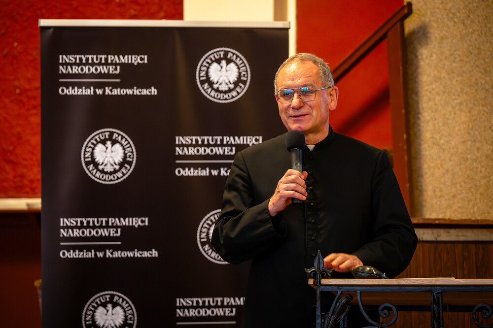 Odsłonięcie tablicy upamiętniającej Rudolfa Kornkego – Chorzów, 15 grudnia 2023. Fot.: IPN K. Łojko