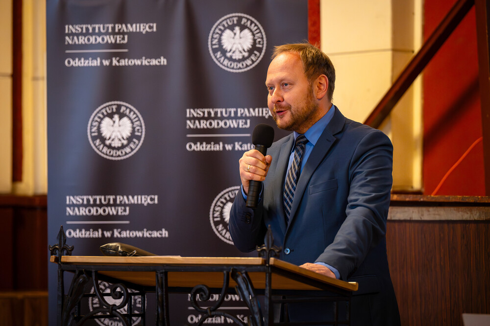 Odsłonięcie tablicy upamiętniającej Rudolfa Kornkego – Chorzów, 15 grudnia 2023. Fot.: IPN K. Łojko