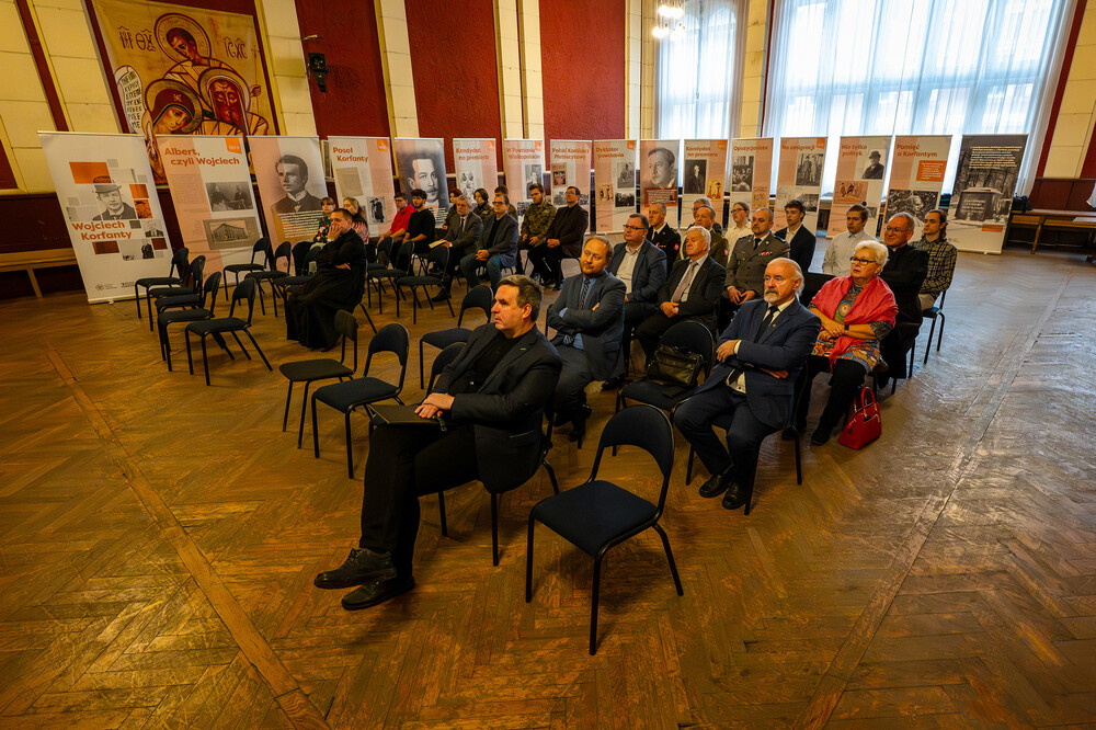 Odsłonięcie tablicy upamiętniającej Rudolfa Kornkego – Chorzów, 15 grudnia 2023. Fot.: IPN K. Łojko