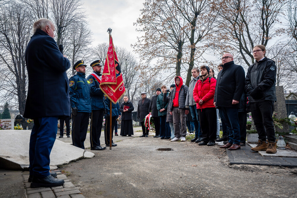 Odsłonięcie tablicy upamiętniającej Rudolfa Kornkego – Chorzów, 15 grudnia 2023. Fot.: IPN K. Łojko