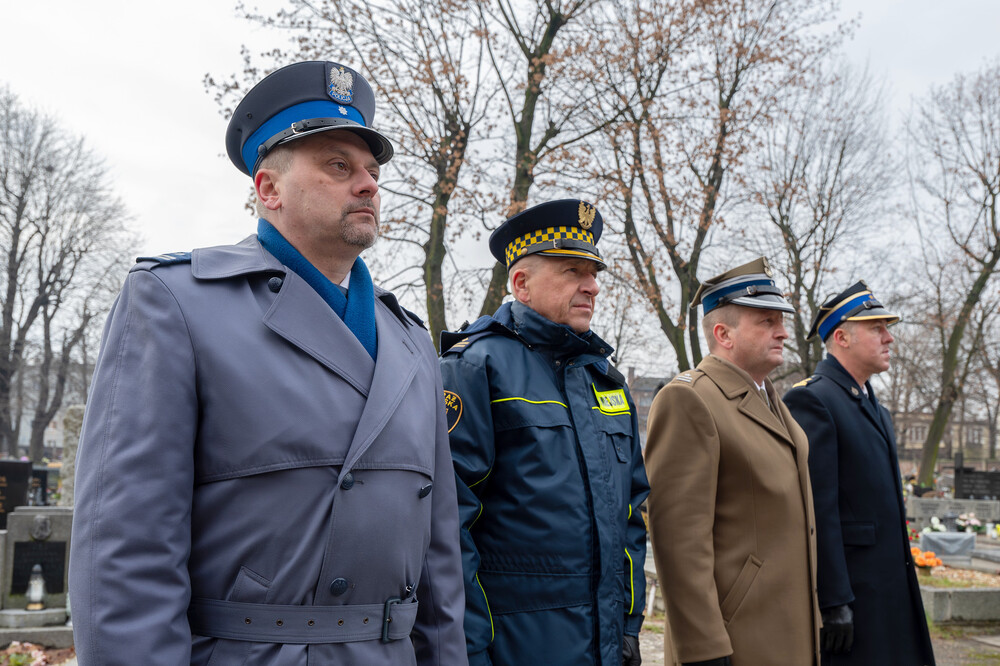 Odsłonięcie tablicy upamiętniającej Rudolfa Kornkego – Chorzów, 15 grudnia 2023. Fot.: IPN K. Łojko