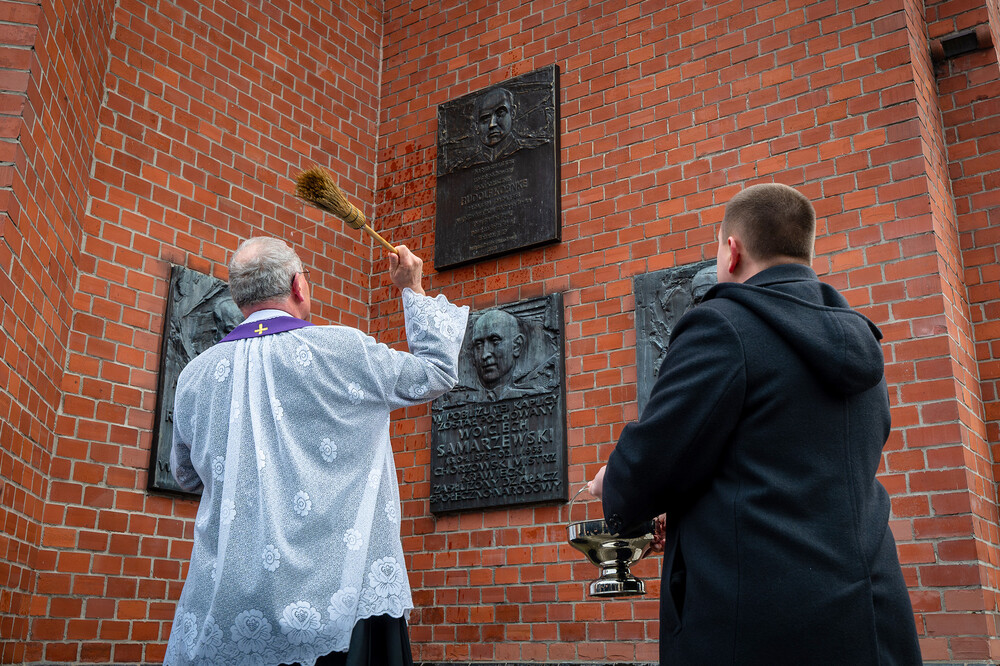 Odsłonięcie tablicy upamiętniającej Rudolfa Kornkego – Chorzów, 15 grudnia 2023. Fot.: IPN K. Łojko