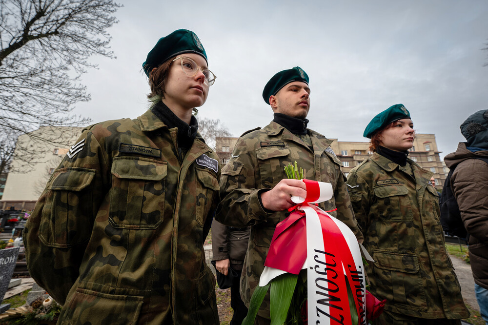 Odsłonięcie tablicy upamiętniającej Rudolfa Kornkego – Chorzów, 15 grudnia 2023. Fot.: IPN K. Łojko