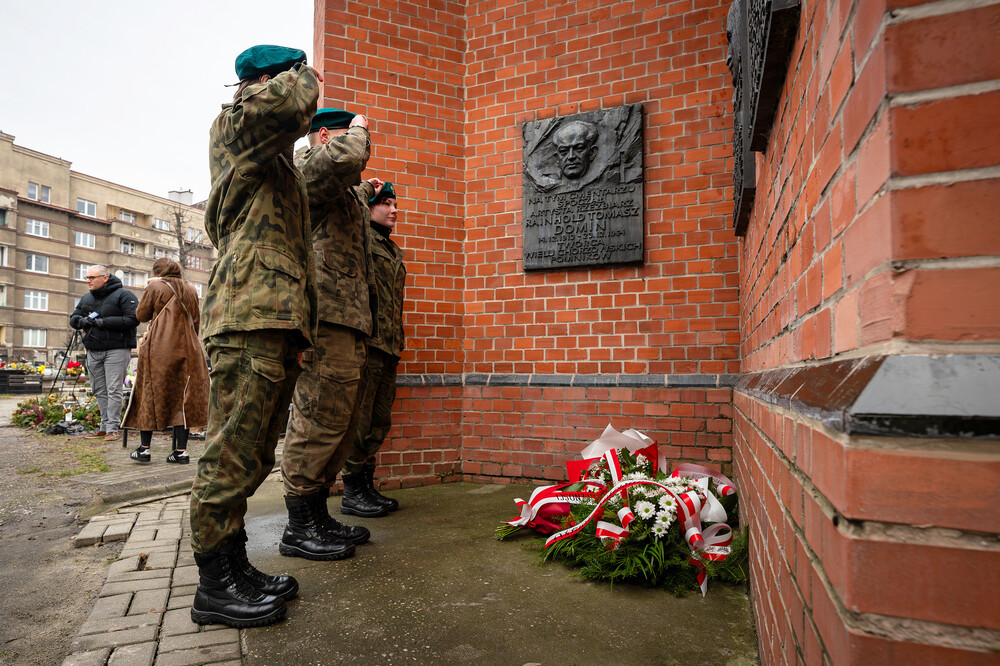 Odsłonięcie tablicy upamiętniającej Rudolfa Kornkego – Chorzów, 15 grudnia 2023. Fot.: IPN K. Łojko