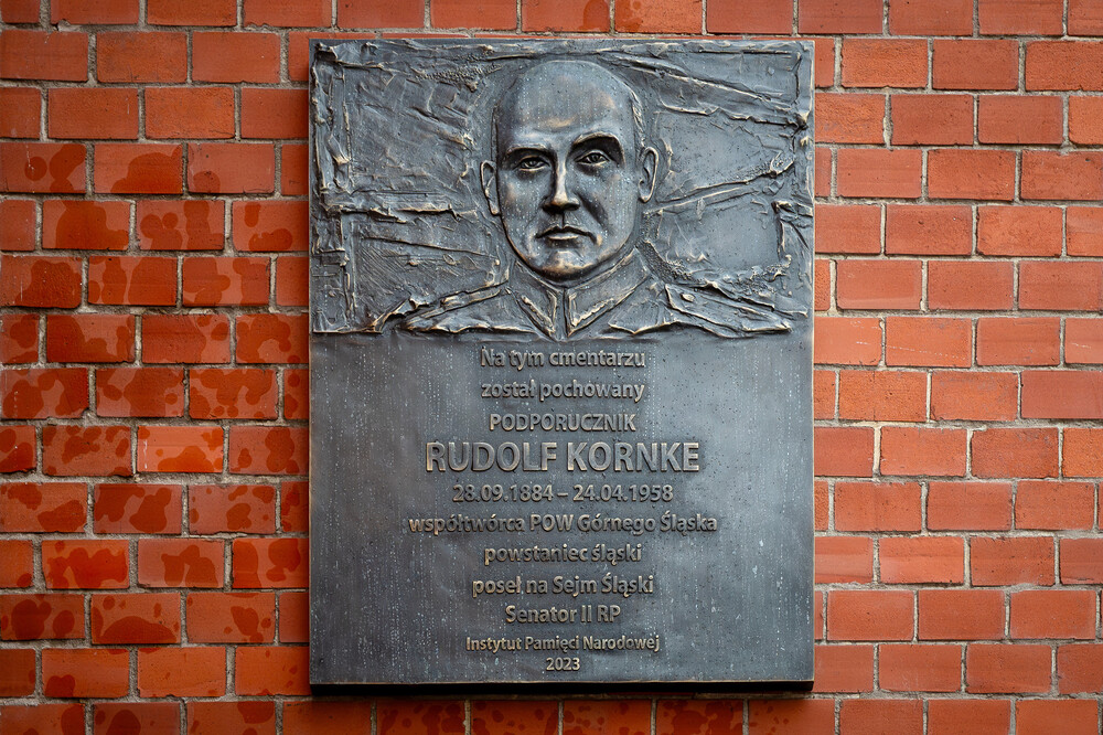 Odsłonięcie tablicy upamiętniającej Rudolfa Kornkego – Chorzów, 15 grudnia 2023. Fot.: IPN K. Łojko
