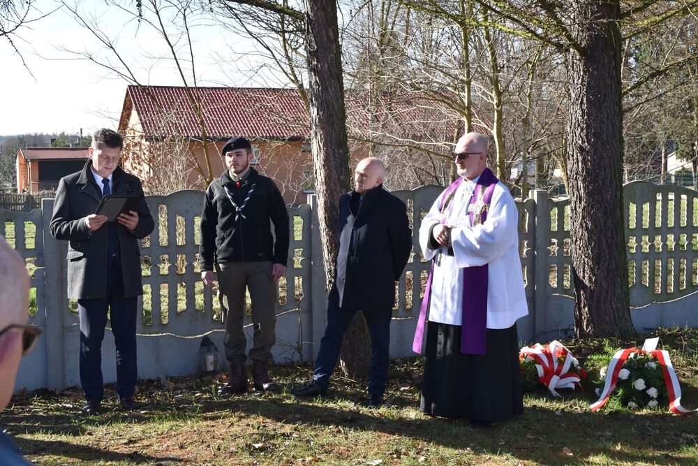 Uroczyste odsłonięcie grobu wojennego powstańca śląskiego Ludwika Pisarka. Fot. IPN