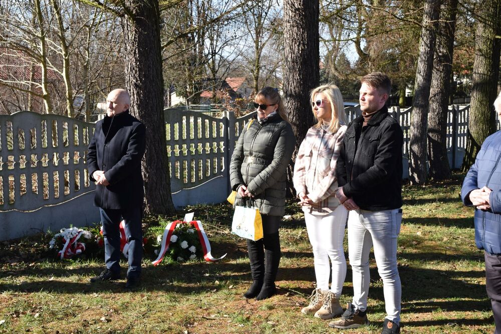 Uroczyste odsłonięcie grobu wojennego powstańca śląskiego Ludwika Pisarka. Fot. IPN