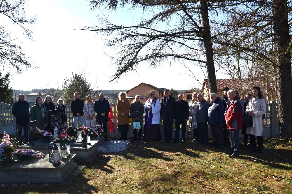 Uroczyste odsłonięcie grobu wojennego powstańca śląskiego Ludwika Pisarka. Fot. IPN