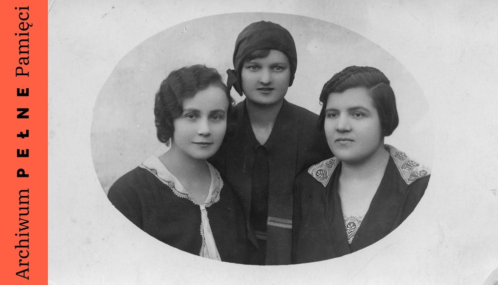 Zofia Chrzanowska w towarzystwie dwóch kobiet, IPN Ka 454/79, t. 3