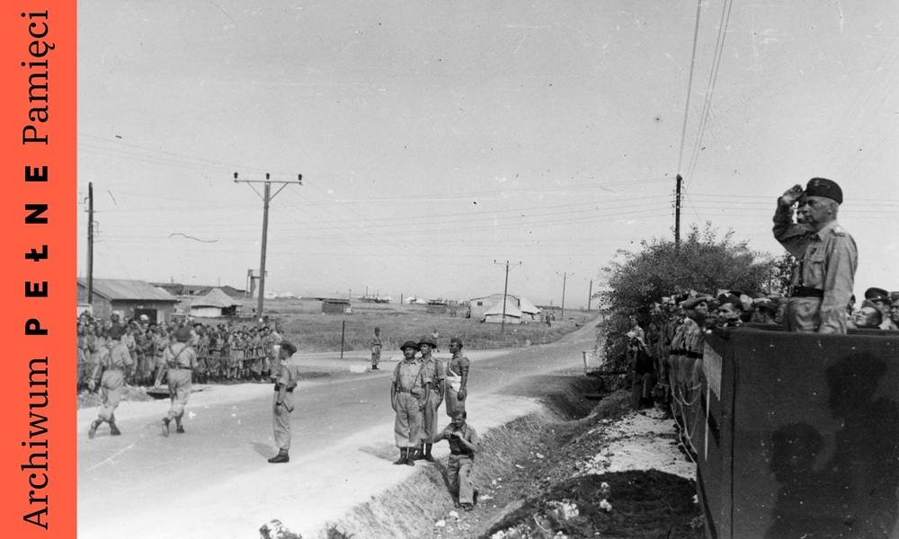 Defilada wojskowa z udziałem gen. Kazimierza Sosnkowskiego na terenie Palestyny, IPN Ka 454/79, t. 3