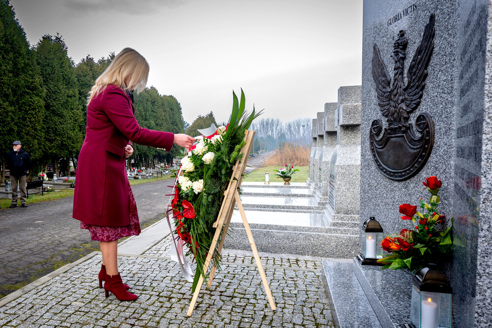 Oddanie hołdu Bohaterom spoczywającym w Kwaterze Żołnierzy Niezłomnych – Katowice, 1 marca 2024. Fot.: IPN K. Łojko