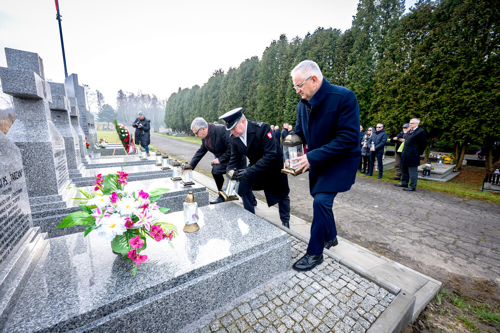 Oddanie hołdu Bohaterom spoczywającym w Kwaterze Żołnierzy Niezłomnych – Katowice, 1 marca 2024. Fot.: IPN K. Łojko