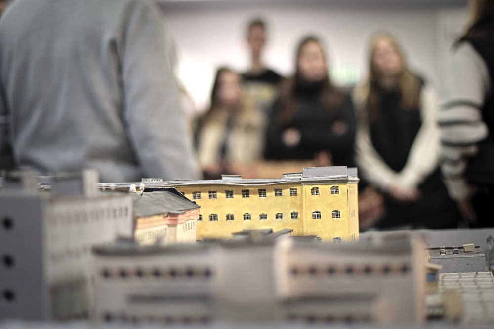 Wyjazd sześćdziesięciu uczestników projektu IPN „Łączka i inne miejsca poszukiwań” – Warszawa, 15 marca 2024. Fot.: Adam Kondracki