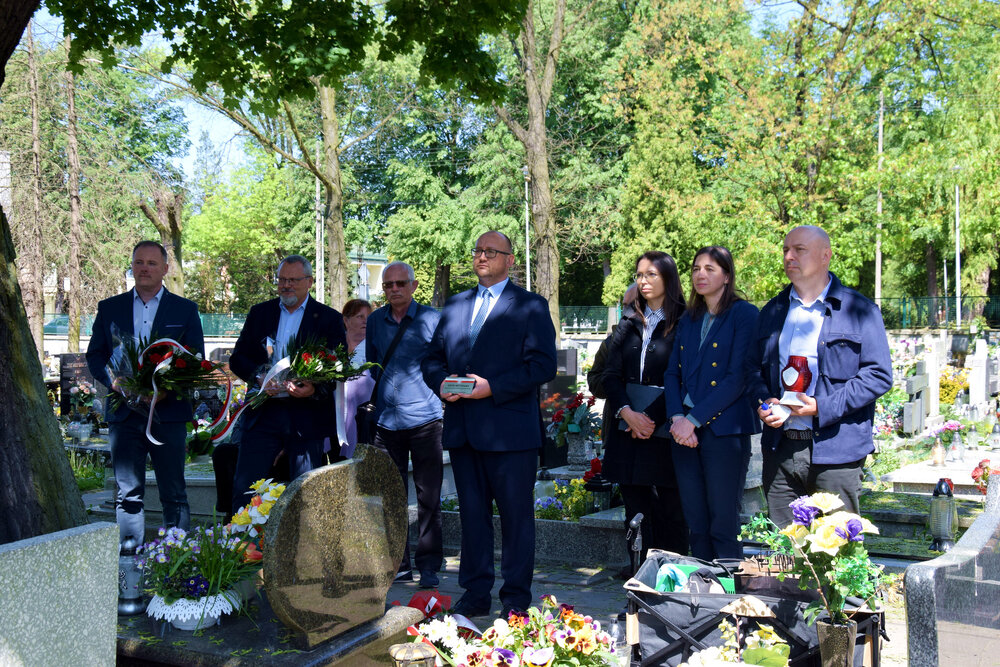 Uroczystość oznaczenia grobów powstańców śląskich śp. Jana Wieczorka oraz śp. Jana Nikodema Jaronia znakiem pamięci „Tobie Polsko” – Lubliniec, 9 maja 2024. Fot.: IPN