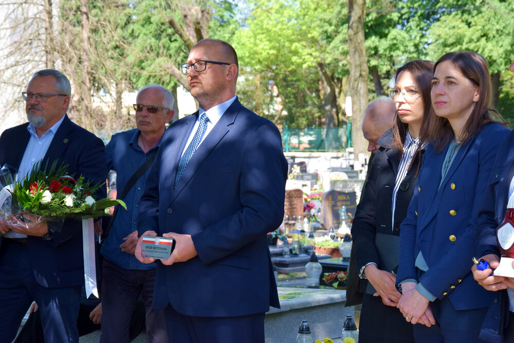 Uroczystość oznaczenia grobów powstańców śląskich śp. Jana Wieczorka oraz śp. Jana Nikodema Jaronia znakiem pamięci „Tobie Polsko” – Lubliniec, 9 maja 2024. Fot.: IPN