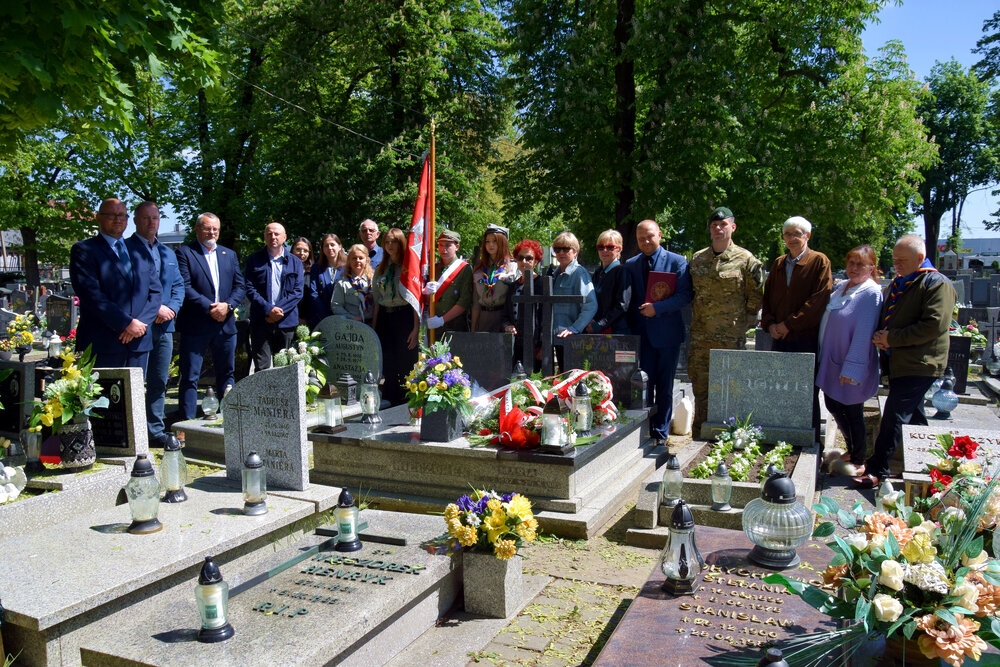 Uroczystość oznaczenia grobów powstańców śląskich śp. Jana Wieczorka oraz śp. Jana Nikodema Jaronia znakiem pamięci „Tobie Polsko” – Lubliniec, 9 maja 2024. Fot.: IPN