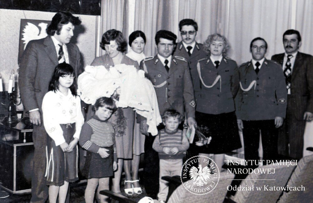 Uroczystość nadanie imienia córce jednego z funkcjonariuszy, czerwiec 1980 r.
