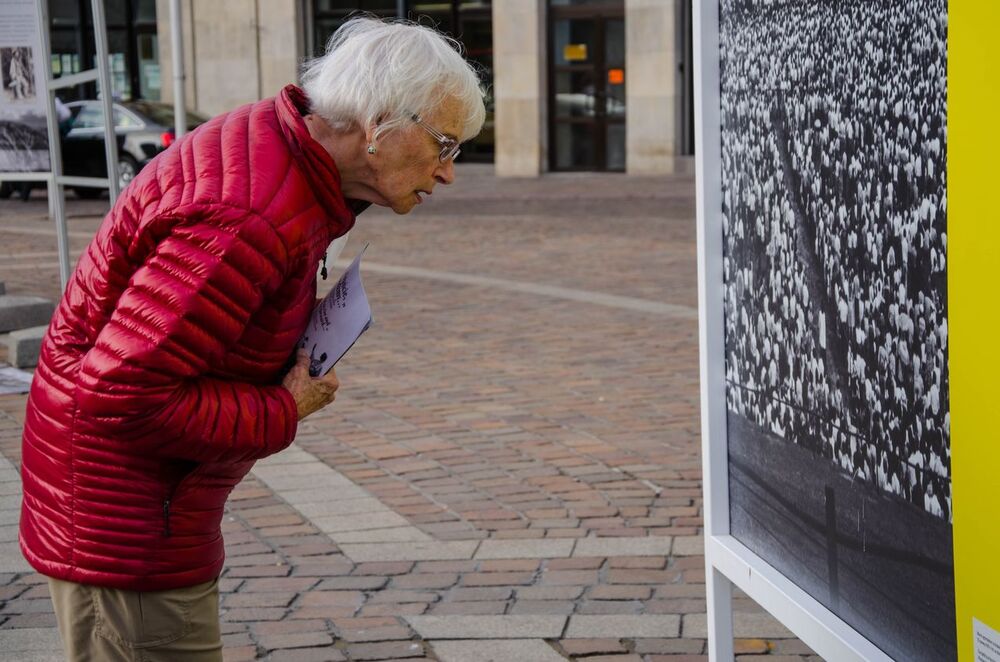 Otwarcie wystawy plenerowej „Wstańcie, chodźmy. Pierwsza pielgrzymka Jana Pawła II do Polski” – Kraków, 16 października 2019
